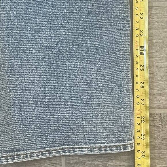 Talbots Women’s High Waist Relaxed Straight Leg Jeans Size 6 Light Wash 90s - Picture 8 of 8